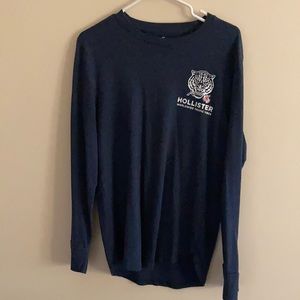 Hollister size M long sleeve
